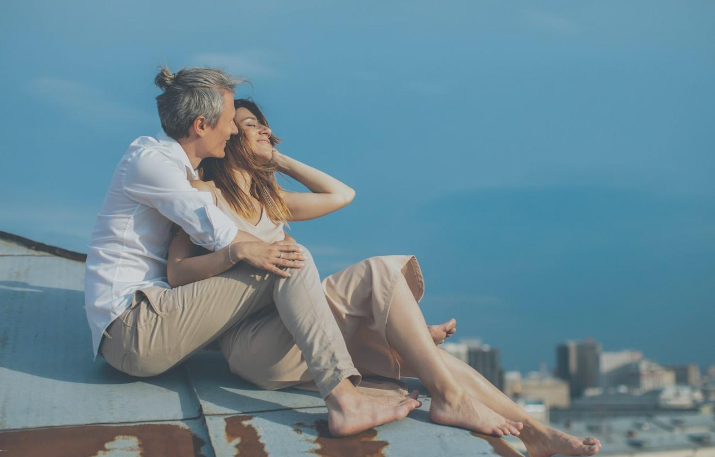 Sesión de entrenamiento de movilidad para adultos mayores en Siveron Almotex